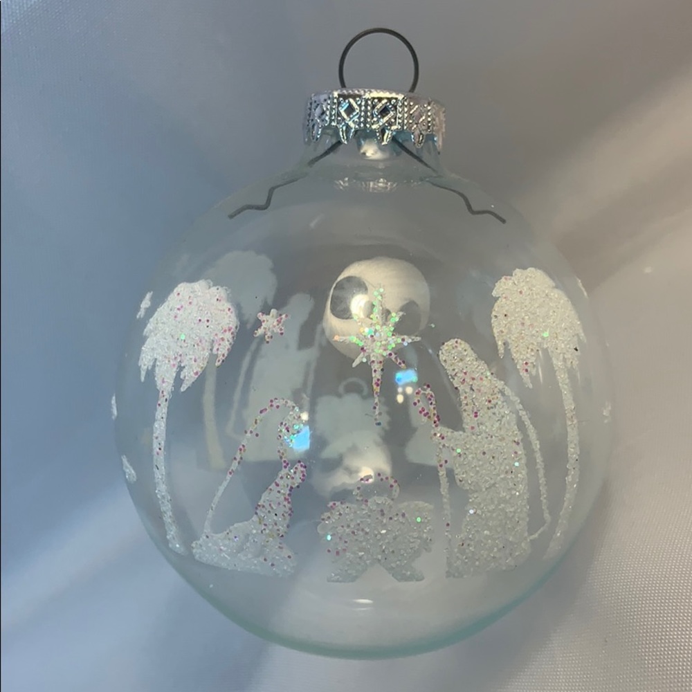 Bronners Christmas Store - Nativity Glass Ornament